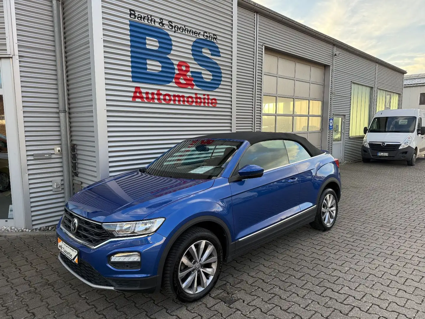 Volkswagen T-Roc Cabriolet Style Blau - 1