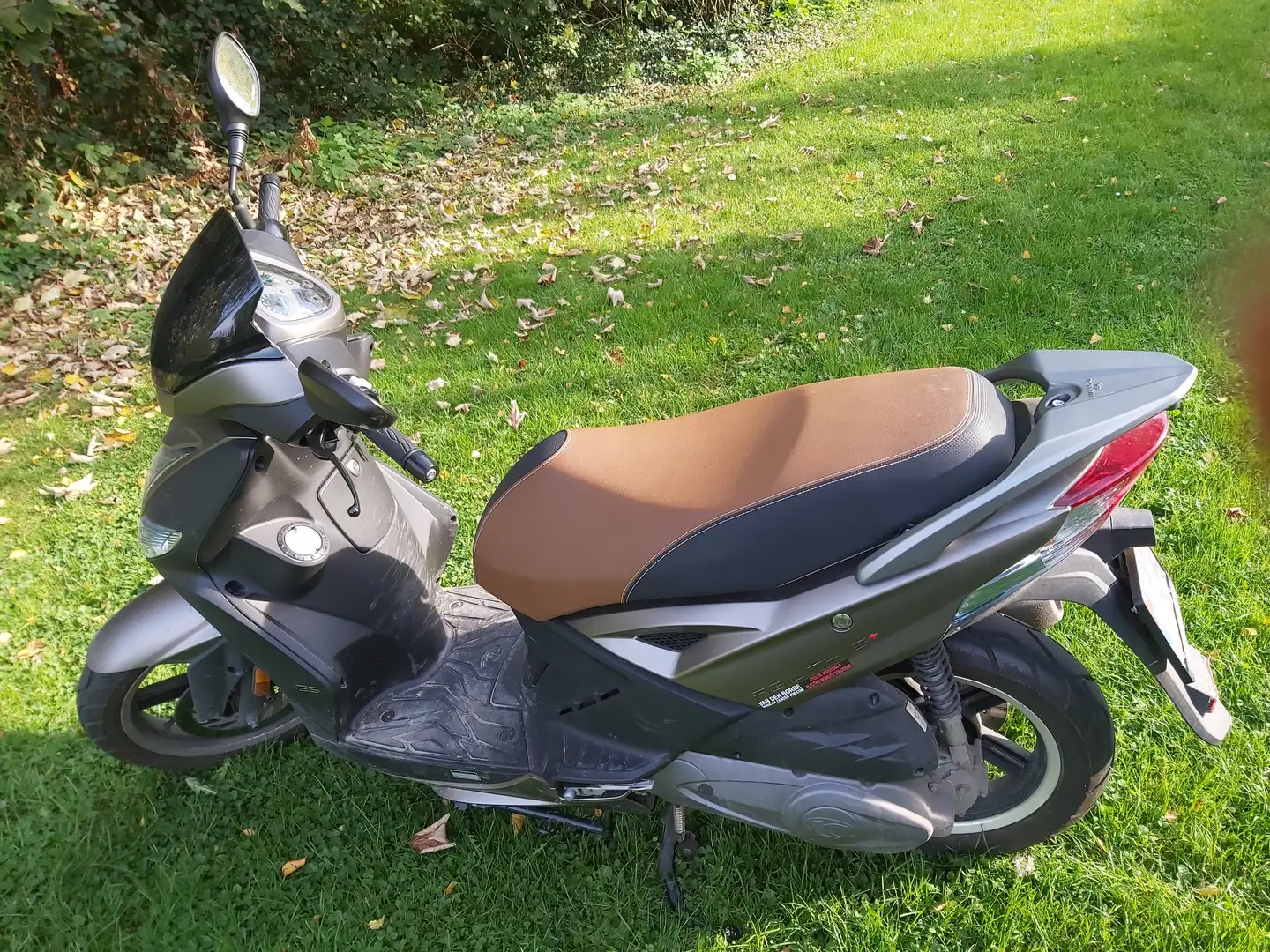 Kymco Agility 125 16+ Srebrny - 1
