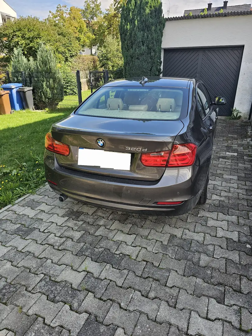 BMW 320 320 d Braun - 2