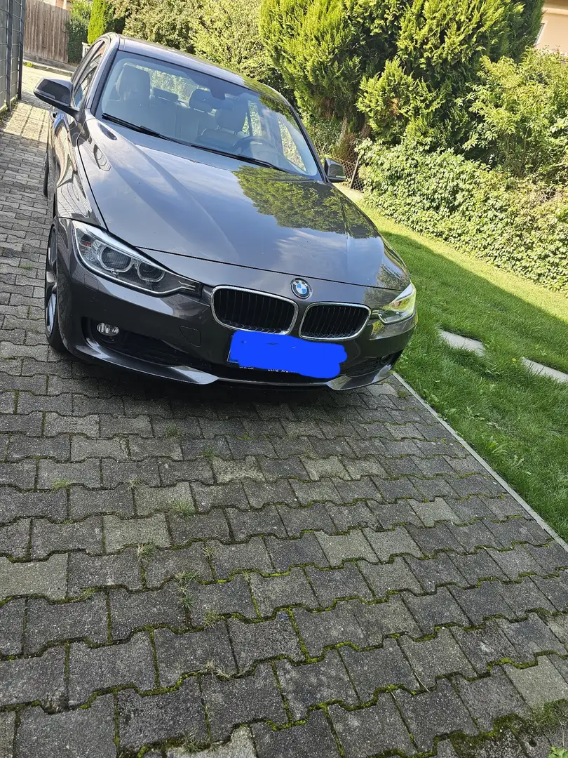 BMW 320 320 d Braun - 1