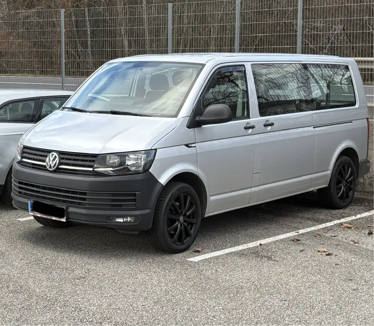 Volkswagen T6 Kombi LR 2,0 TDI BMT - 1
