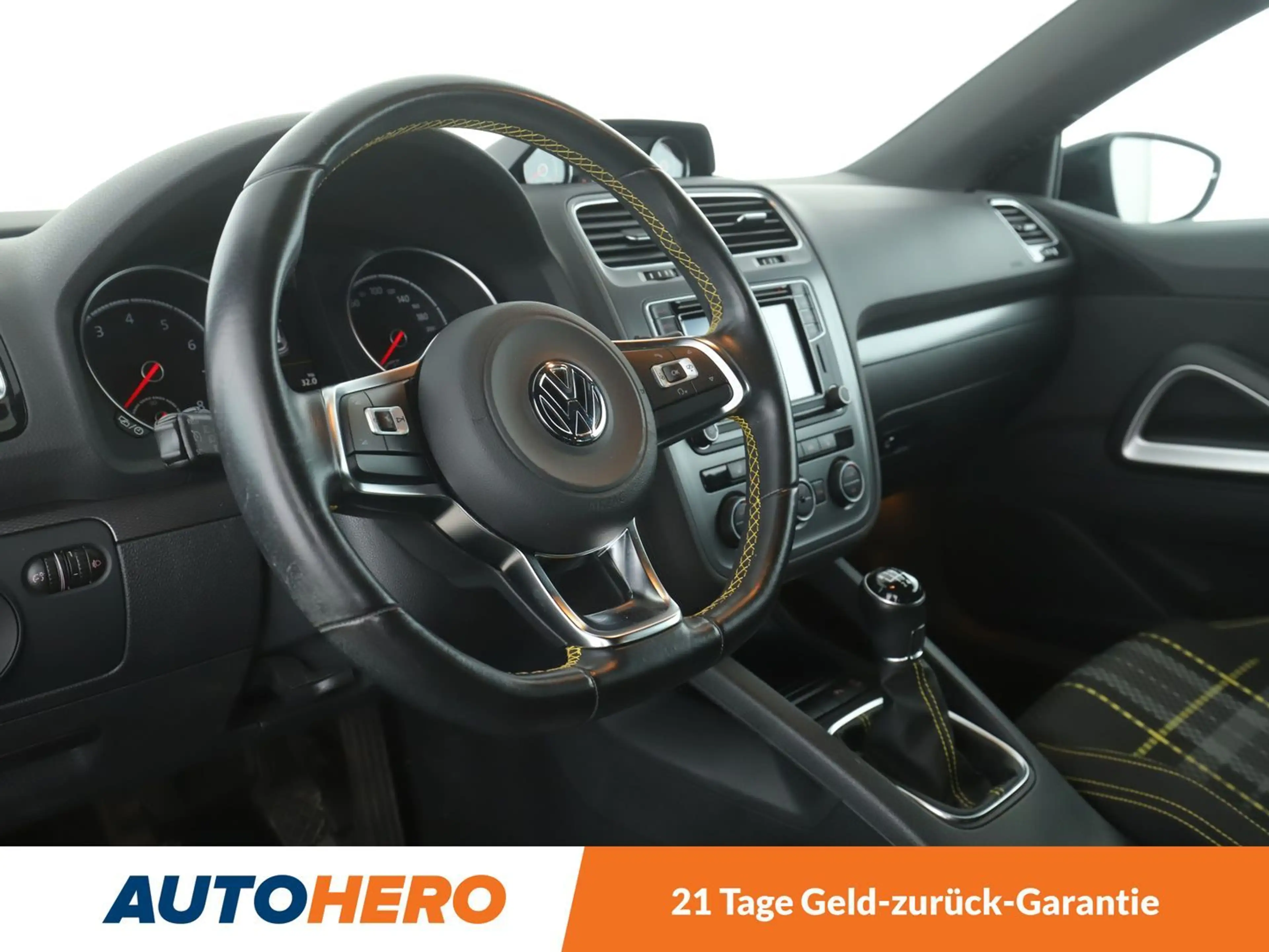Volkswagen Scirocco 2.0 TSI Club BM*NAVI*CAM*PDC*SHZ*KLIMA*TEMPO* — photo 11
