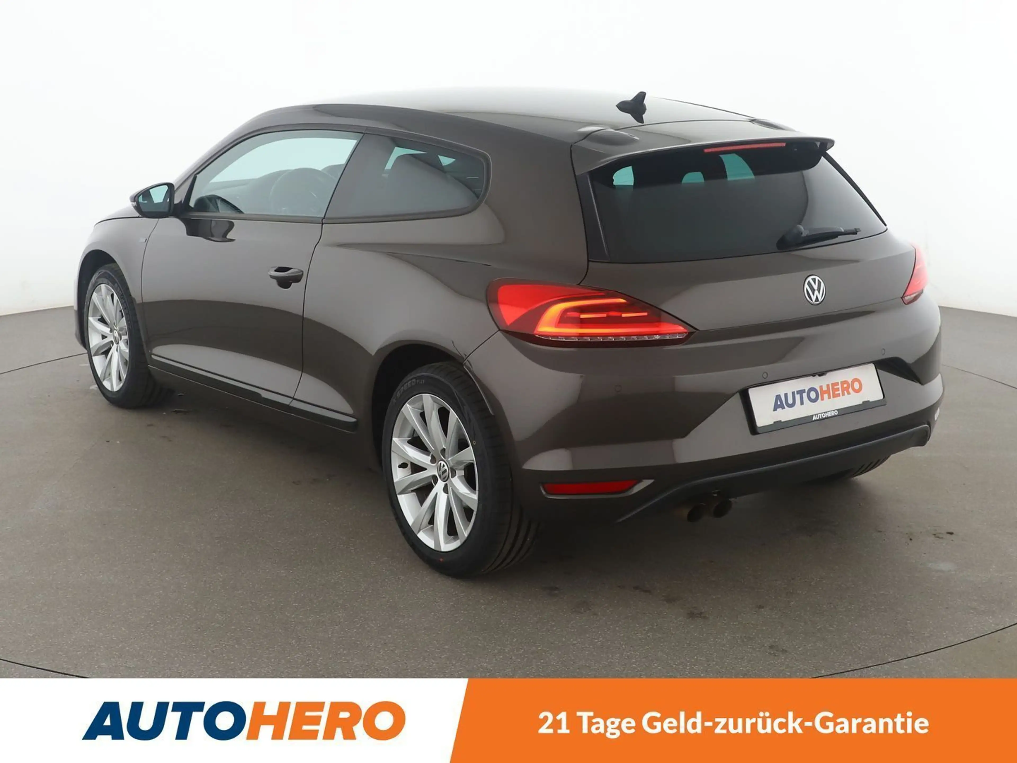 Volkswagen Scirocco 2.0 TSI Club BM*NAVI*CAM*PDC*SHZ*KLIMA*TEMPO* — photo 4