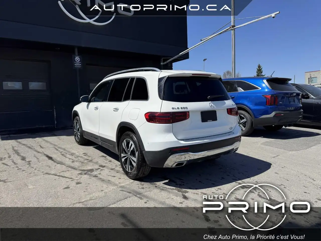 Mercedes-Benz GLB снимка Mercedes-Benz GLB