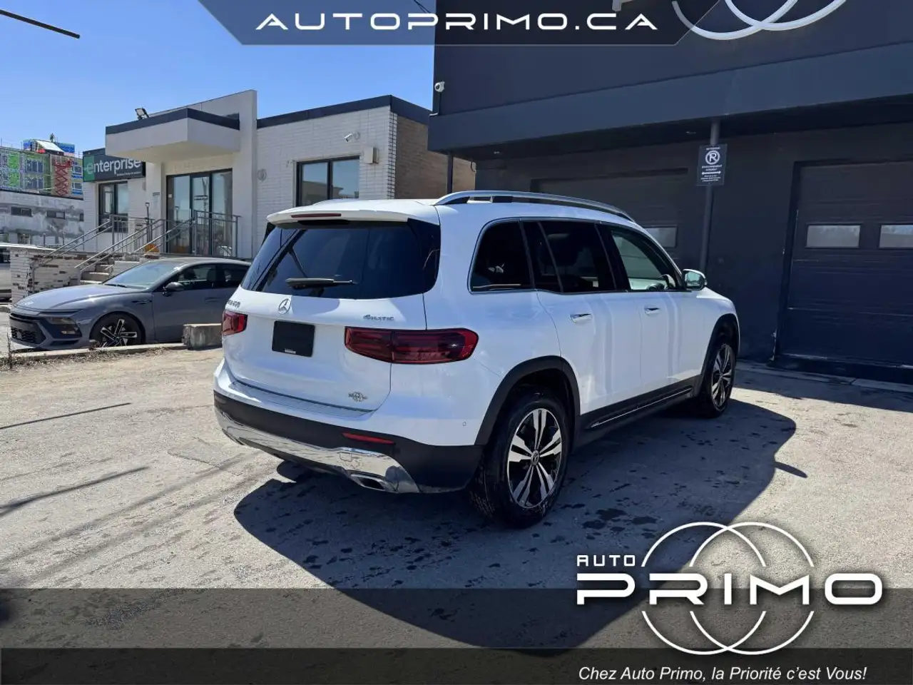 Mercedes-Benz GLB снимка Mercedes-Benz GLB