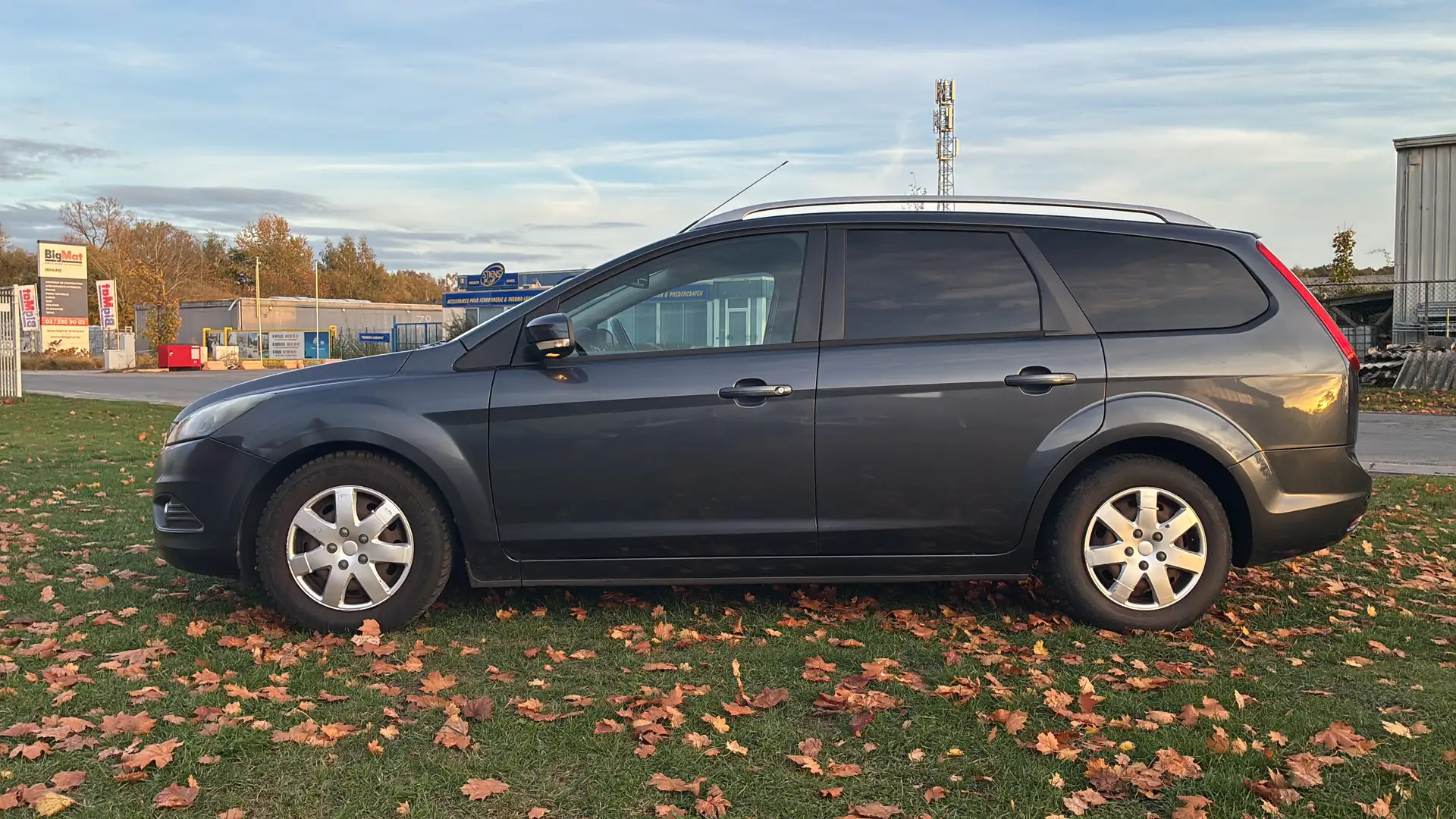 Ford Focus ✅ Focus Turnier 1.6 TDCi DPF Blauw - 2