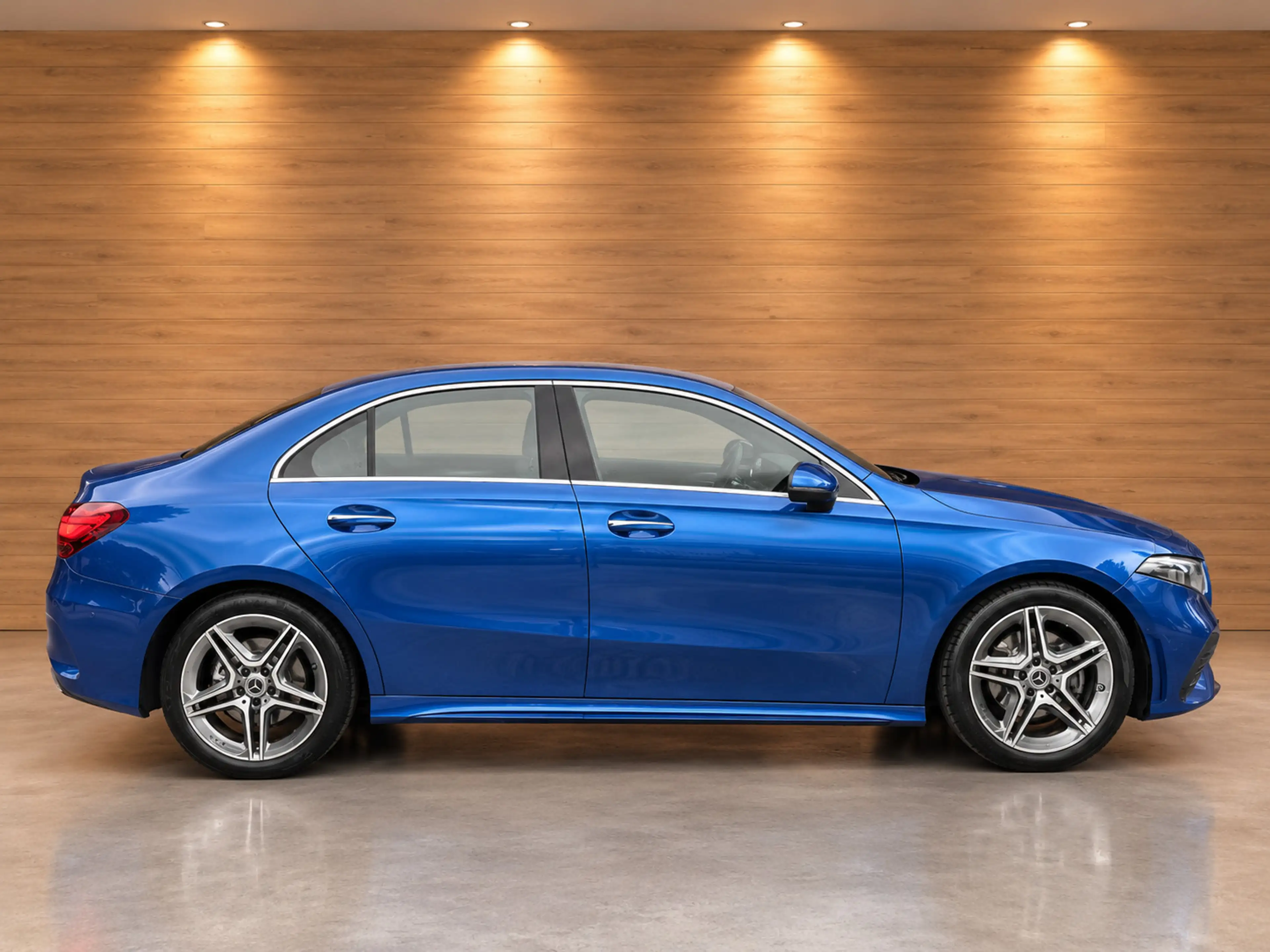 Mercedes-Benz A 200 AMG Line ADAPTIVE CRUISEC. — photo 7