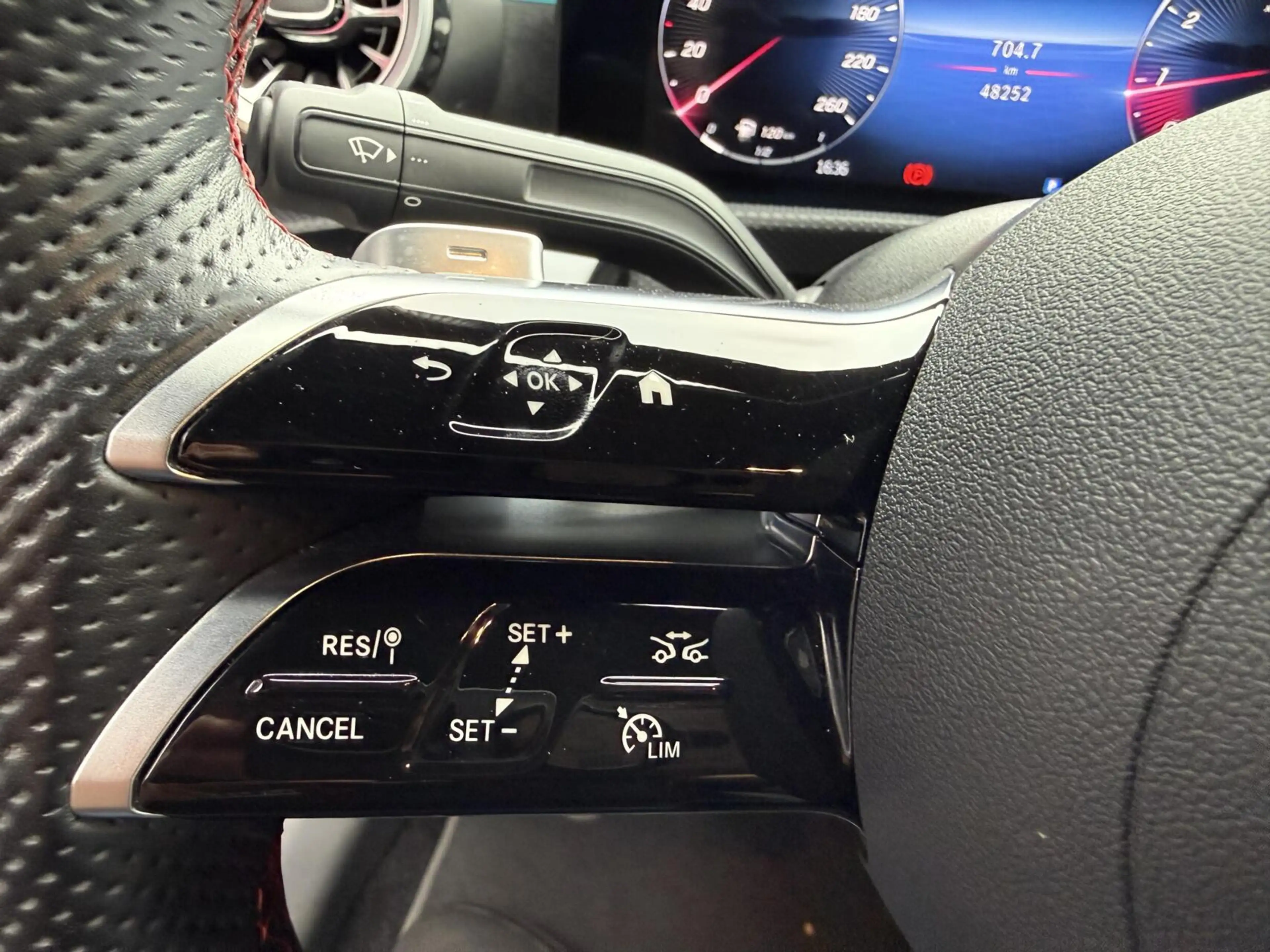 Mercedes-Benz A 200 AMG Line ADAPTIVE CRUISEC. — photo 6