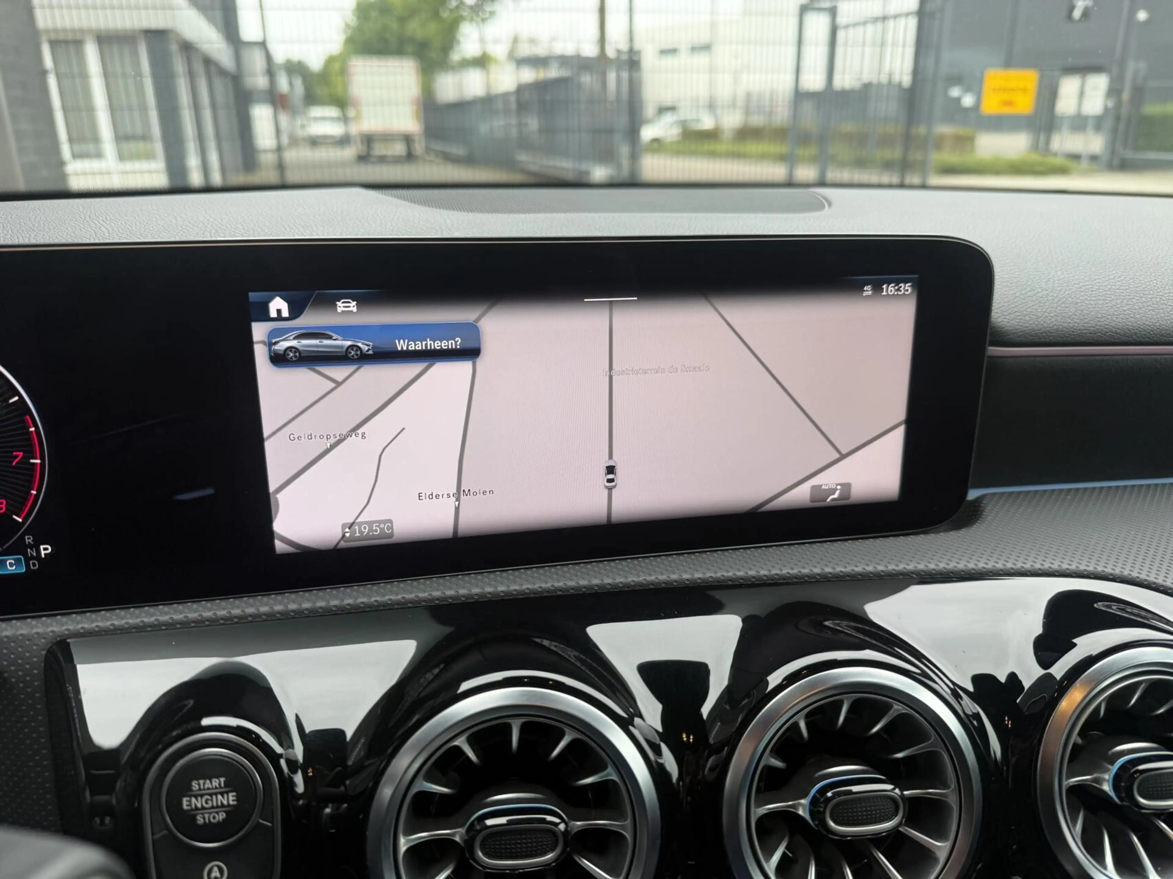 Mercedes-Benz A 200 AMG Line ADAPTIVE CRUISEC. — photo 10