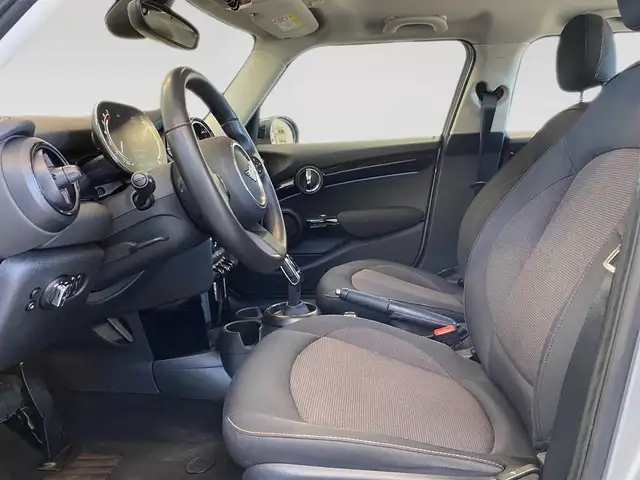 Mini Hatch view 7