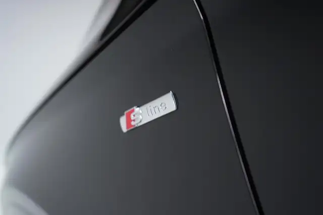 Audi Q5 view 15