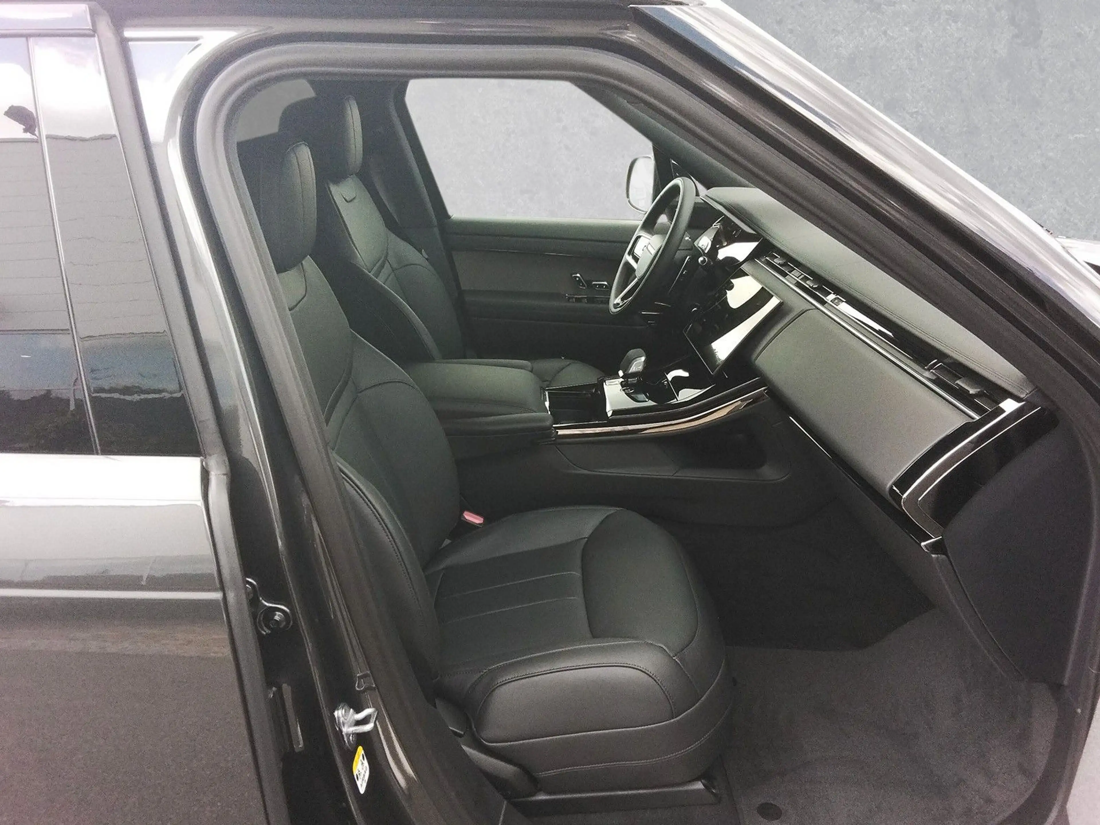 Land Rover Range Rover Sport D300 Dynamic SE — photo 3
