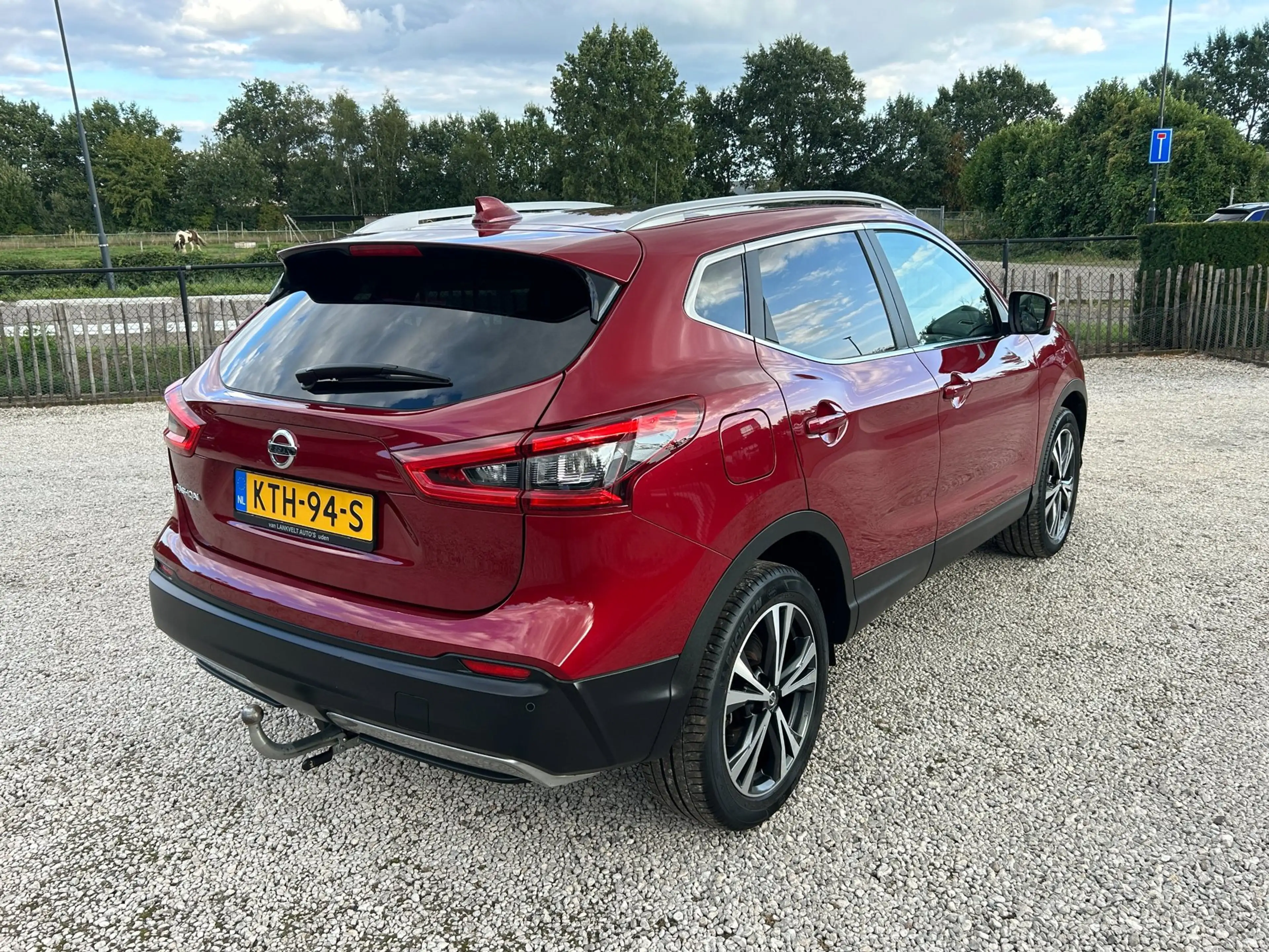 Nissan Qashqai 1.3 DIG-T N-Connecta Panoramadak, 360 camera, Navi — photo 2