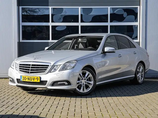 Mercedes-Benz E 200 CGI | Navi | Xenon | PDC v+a | Half leder | Stoelv