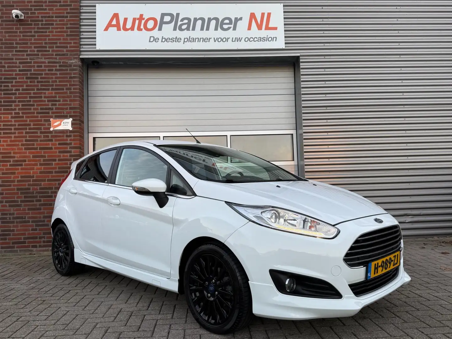 Ford Fiesta 1.0 EcoBoost Titanium X! 5-Drs! Camera! Clima! Wit - 1