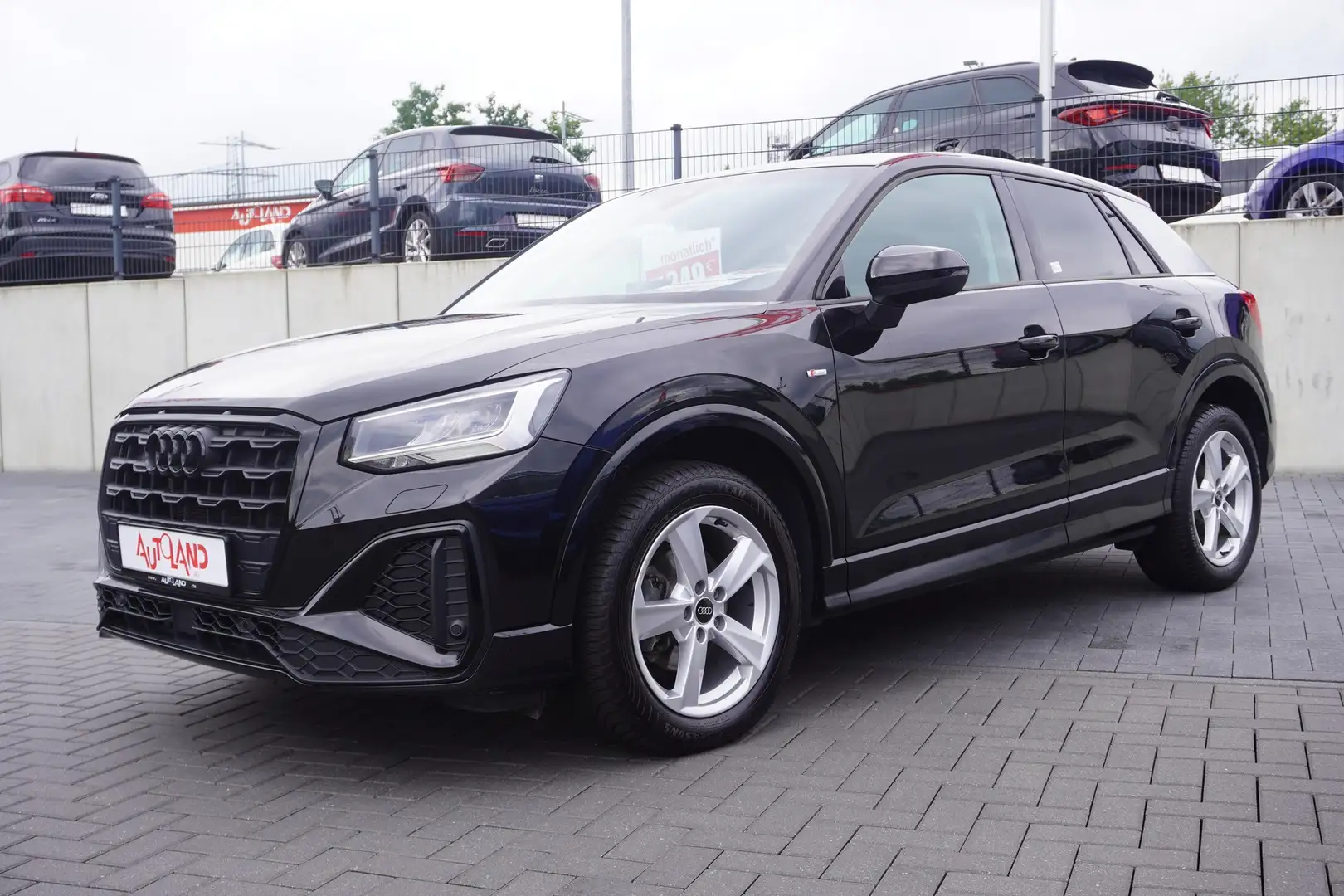 Audi Q2 35 TFSI s-tronic S-Line LED ACC Navi Kamera Schwarz - 2