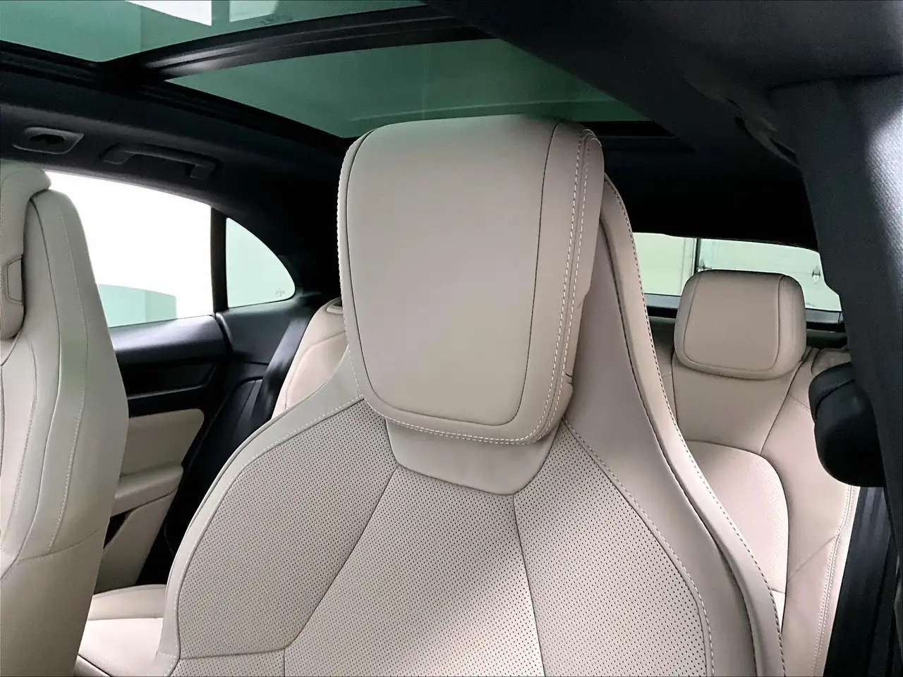 Porsche Macan снимка Porsche Macan