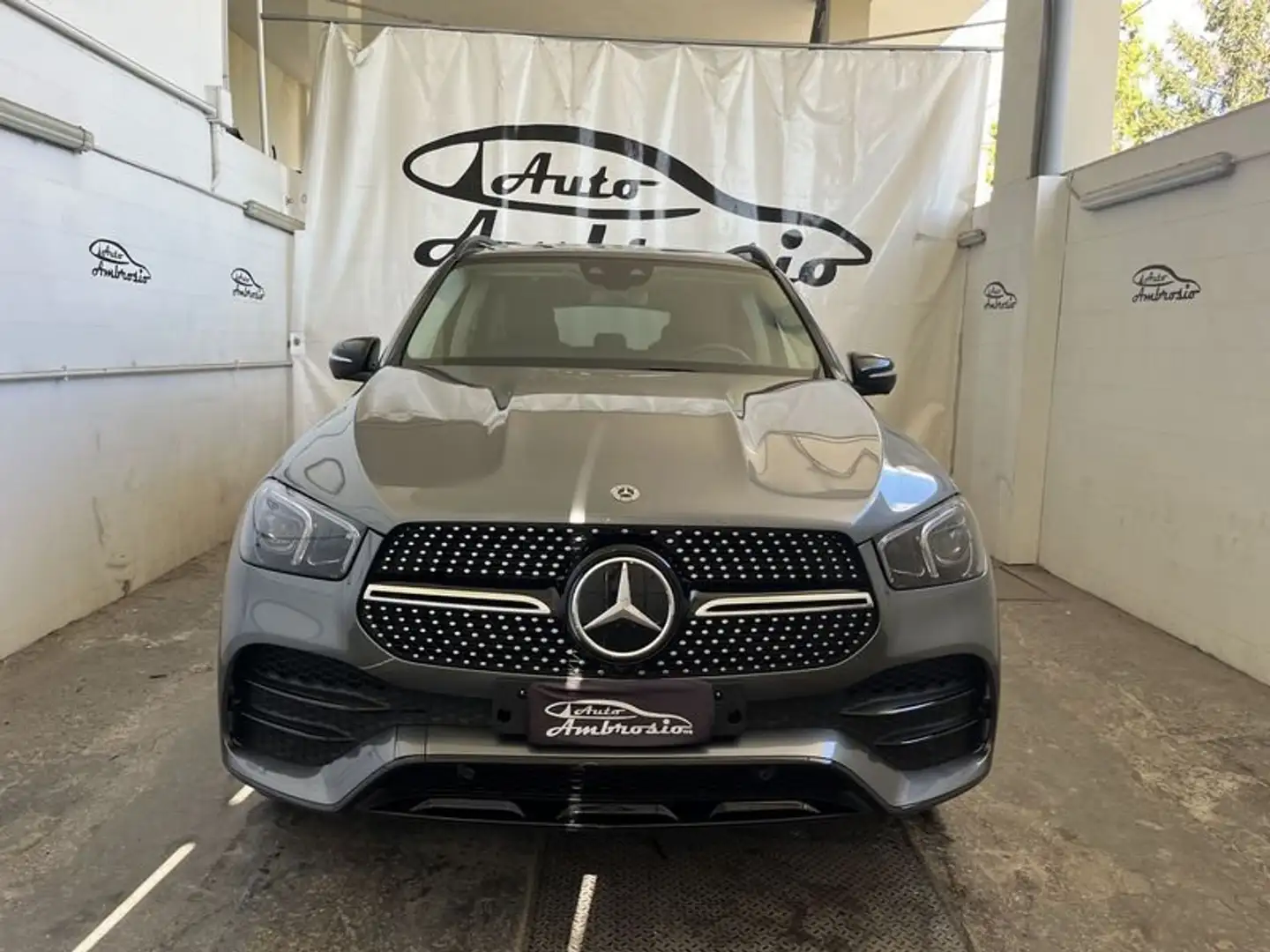 Mercedes-Benz GLE 300 GLE 300 d 4Matic Mild Hybrid Premium Plus tua da Grijs - 2
