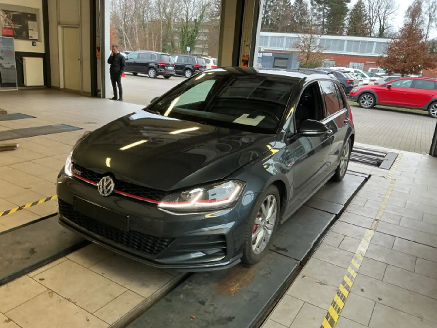 Volkswagen Golf GTI Golf VII 2.0 TSI GTI Performance DSG LED Navi Grau - 1