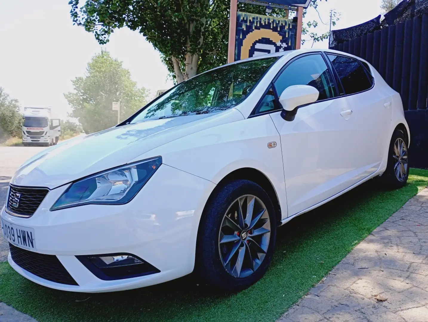 SEAT Ibiza 1.6TDI CR Style Tech - 1
