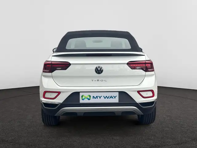 Volkswagen T-Roc view 11