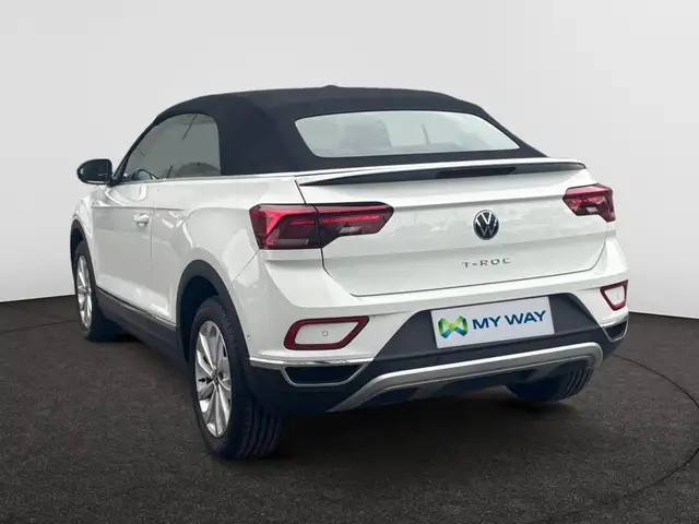 Volkswagen T-Roc view 2