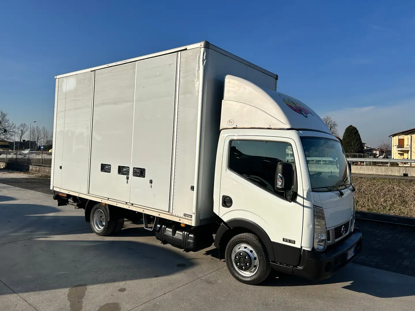 Nissan Cabstar NT400 Sponda Idraulica Bianco - 1