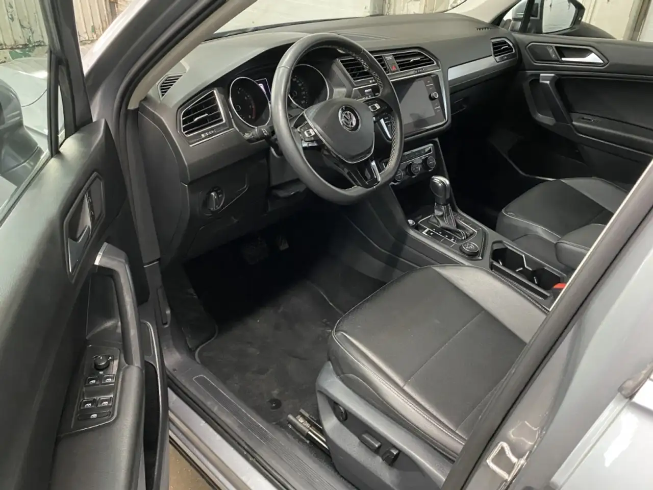 Volkswagen Tiguan снимка Volkswagen Tiguan