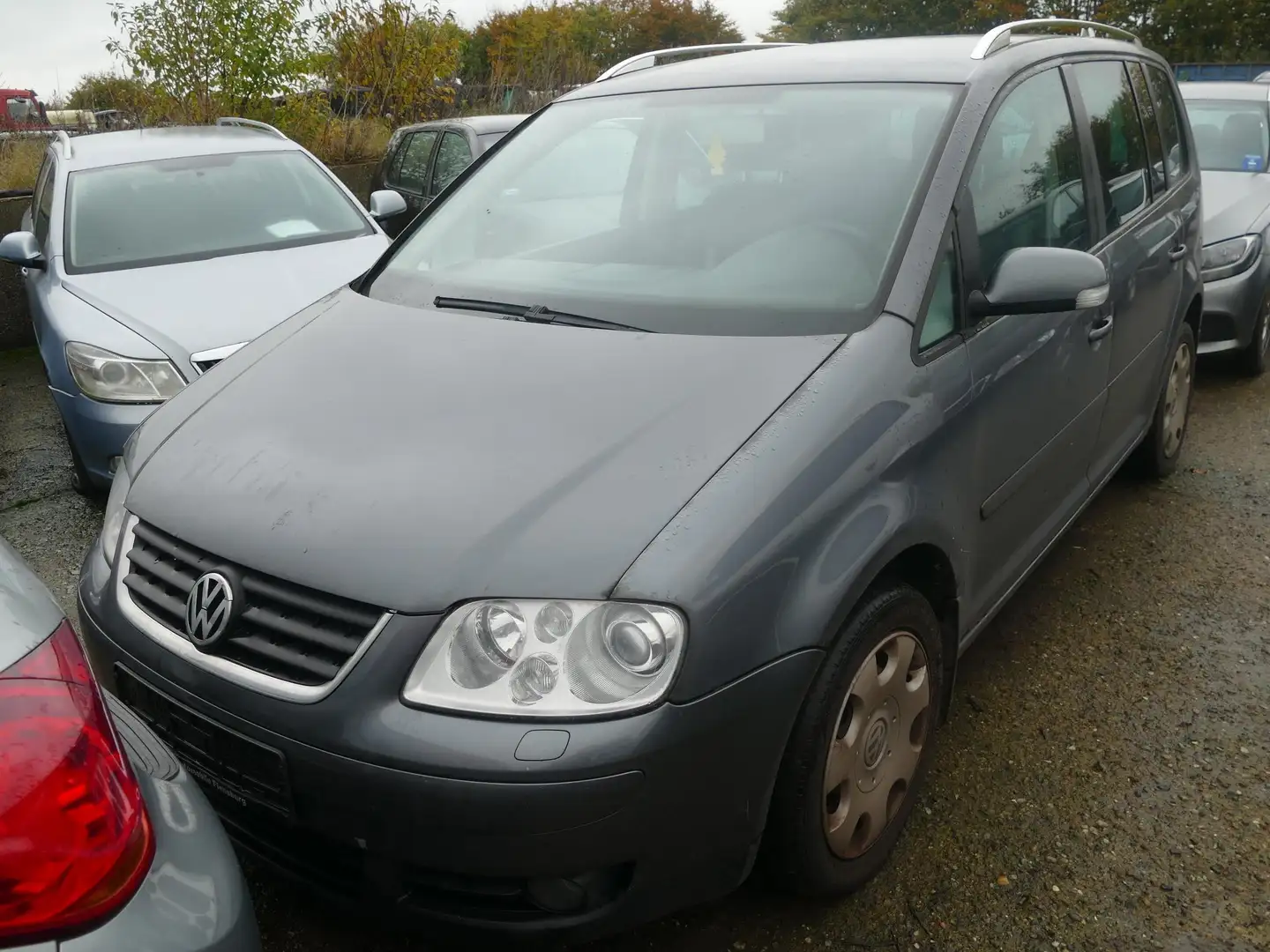 Volkswagen Touran 2.0 TDI DSG Highline Klimaaut Xenon HU/AU 12/2024 Grau - 1