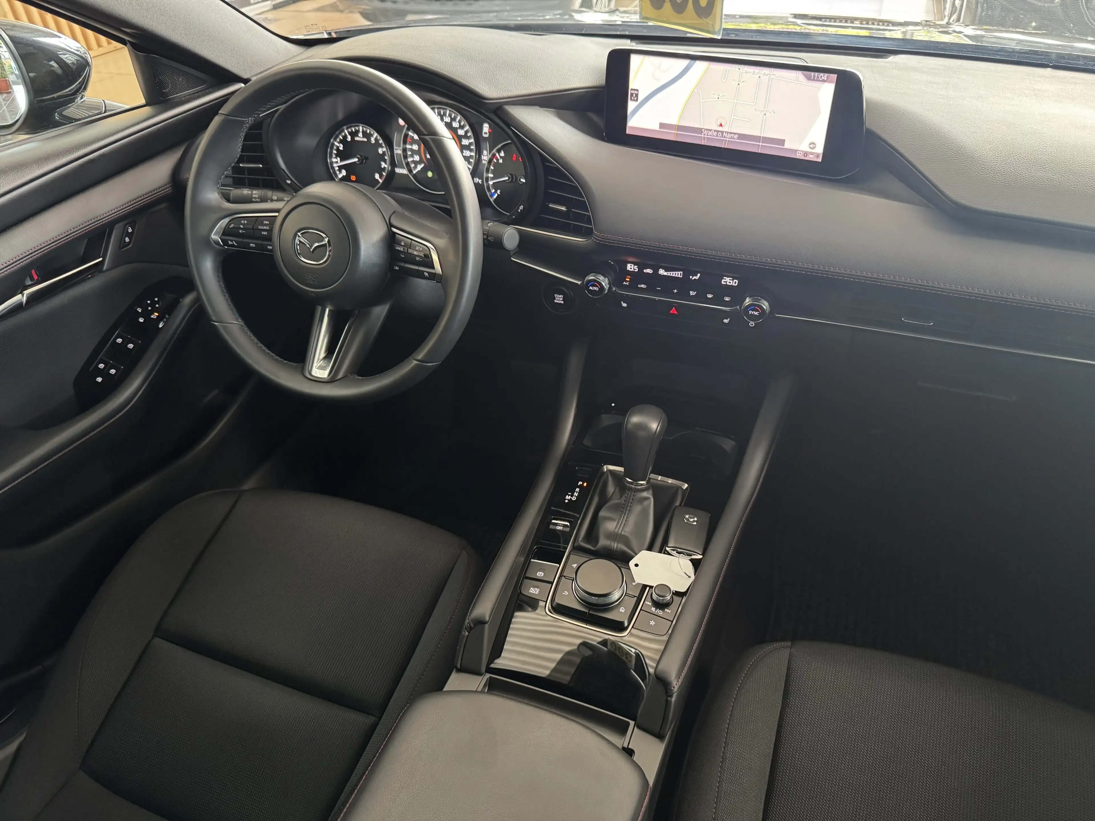 Mazda 3 Homura R.Cam Navi ACC HUD LED SHZ — photo 9