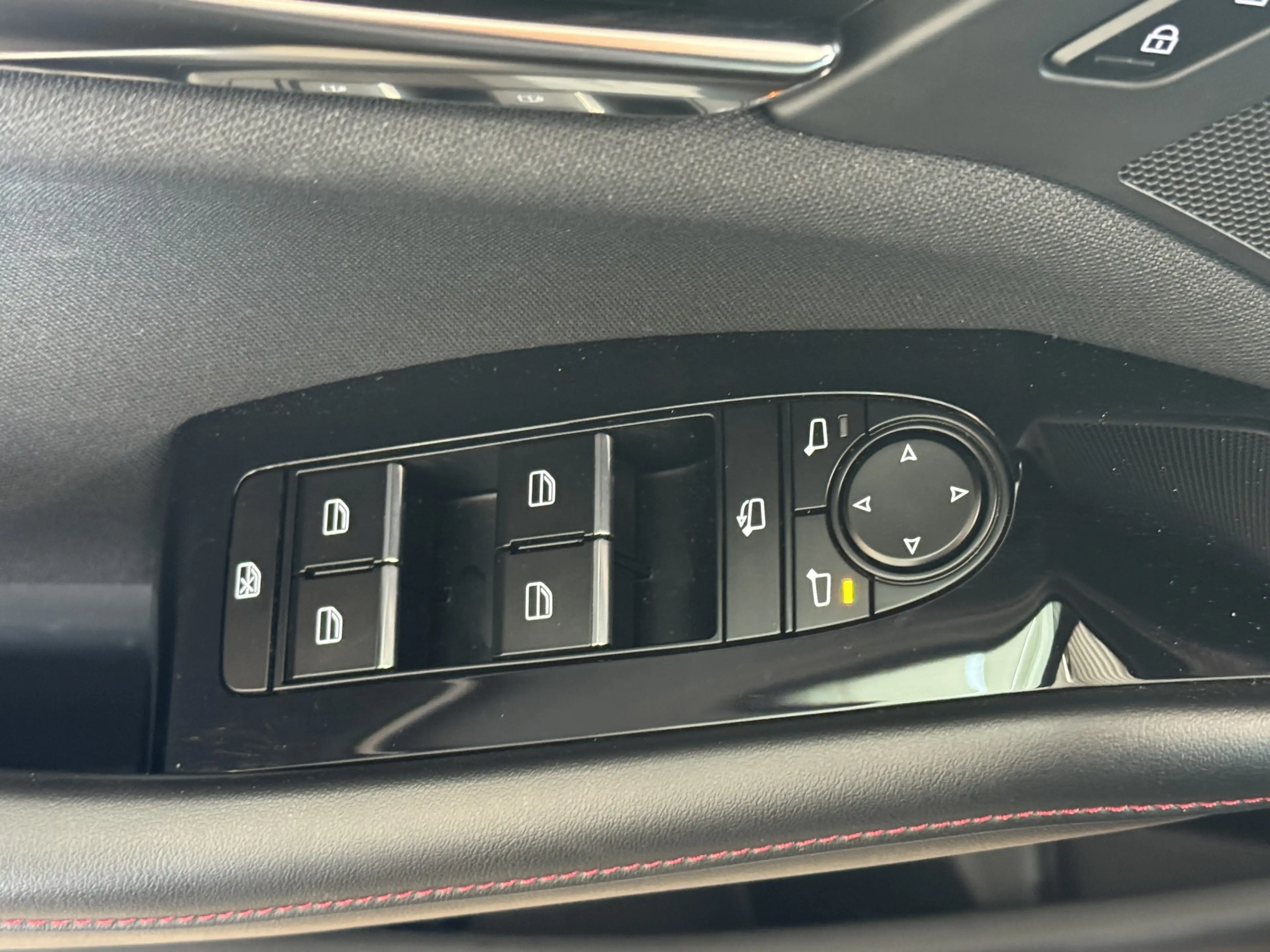 Mazda 3 Homura R.Cam Navi ACC HUD LED SHZ — photo 11