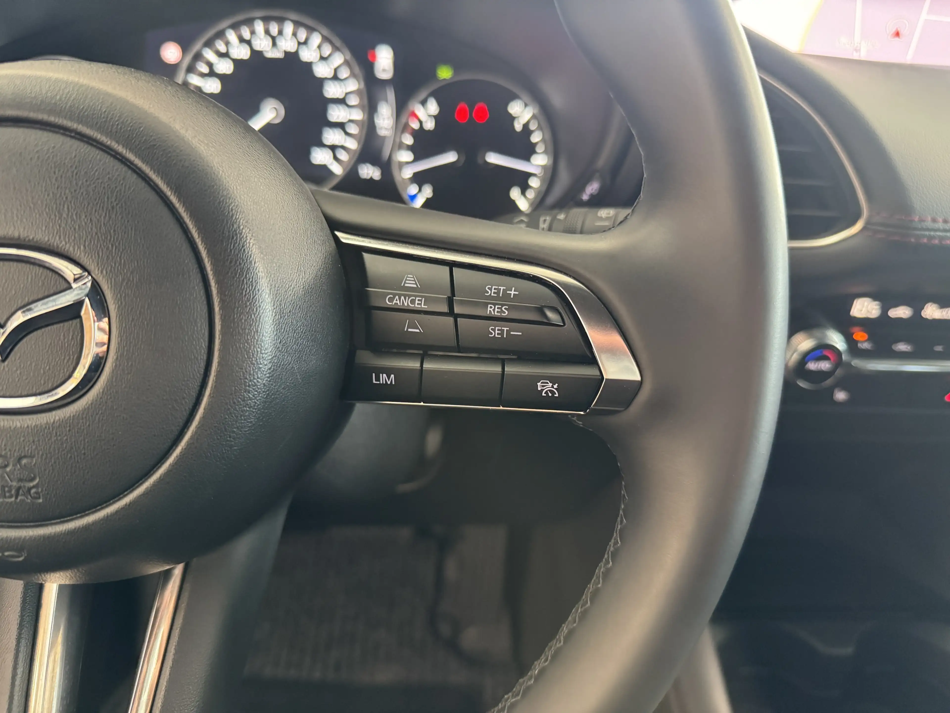 Mazda 3 Homura R.Cam Navi ACC HUD LED SHZ — photo 15