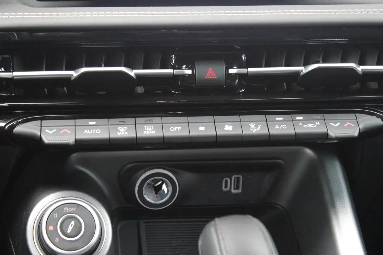 Alfa Romeo Tonale 2024 — фото 37