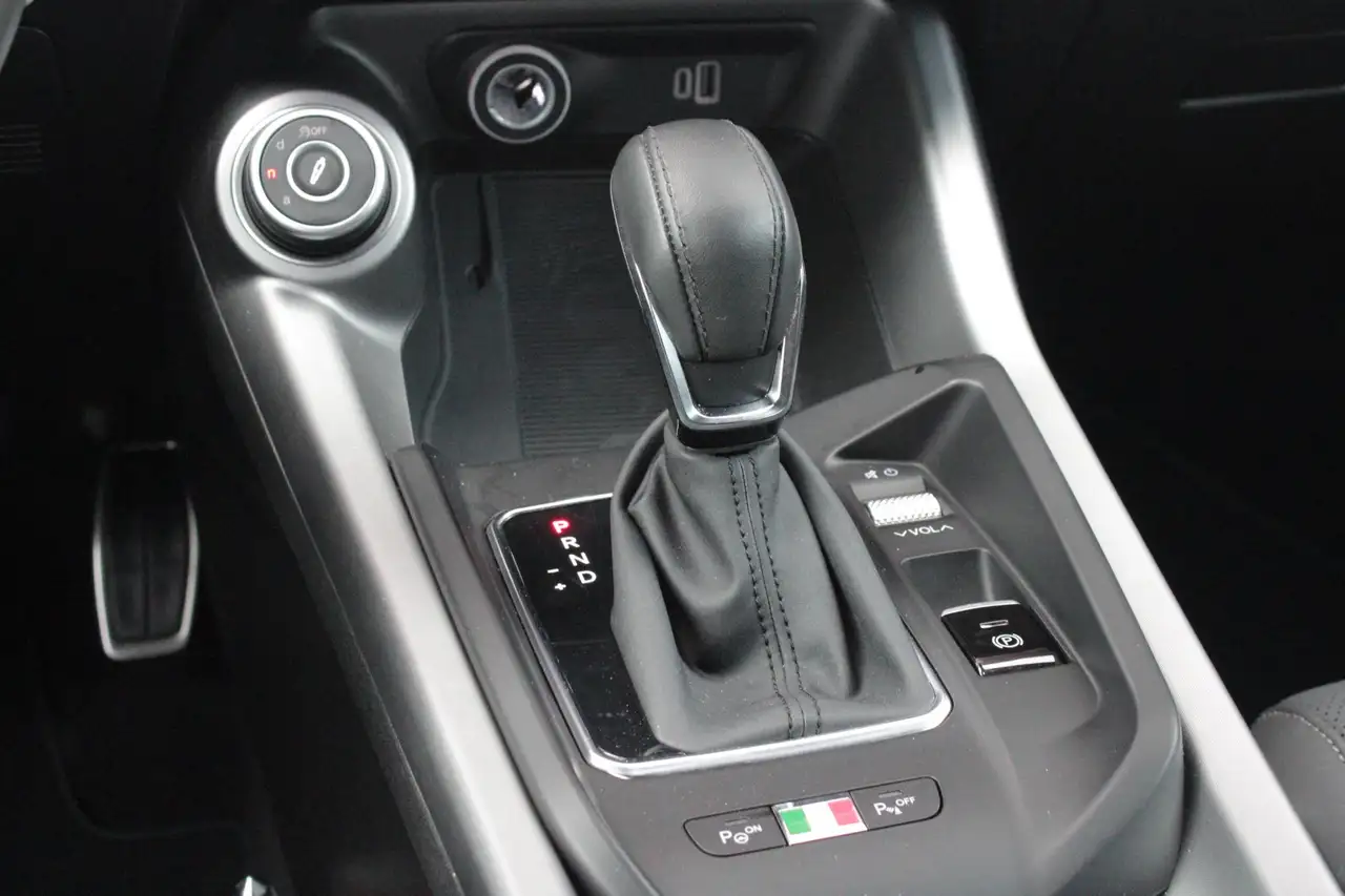 Alfa Romeo Tonale 2024 — фото 16