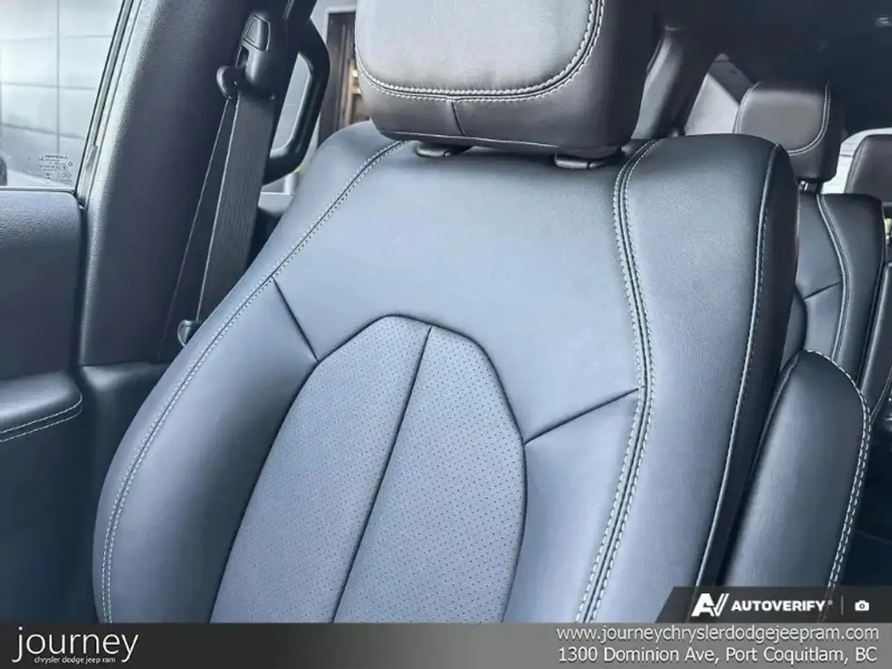 Chrysler Pacifica снимка Chrysler Pacifica