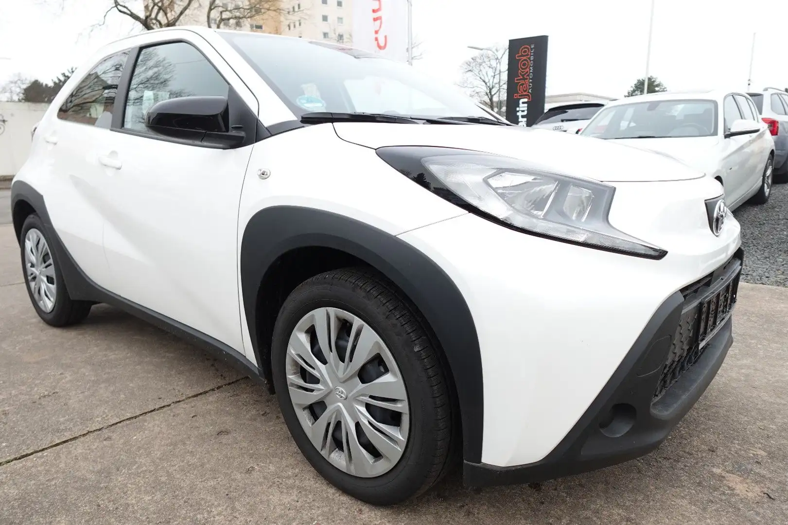 Toyota Aygo X Business Edition+BC+MFL+KAMERA+SITZHEIZUN Білий - 1