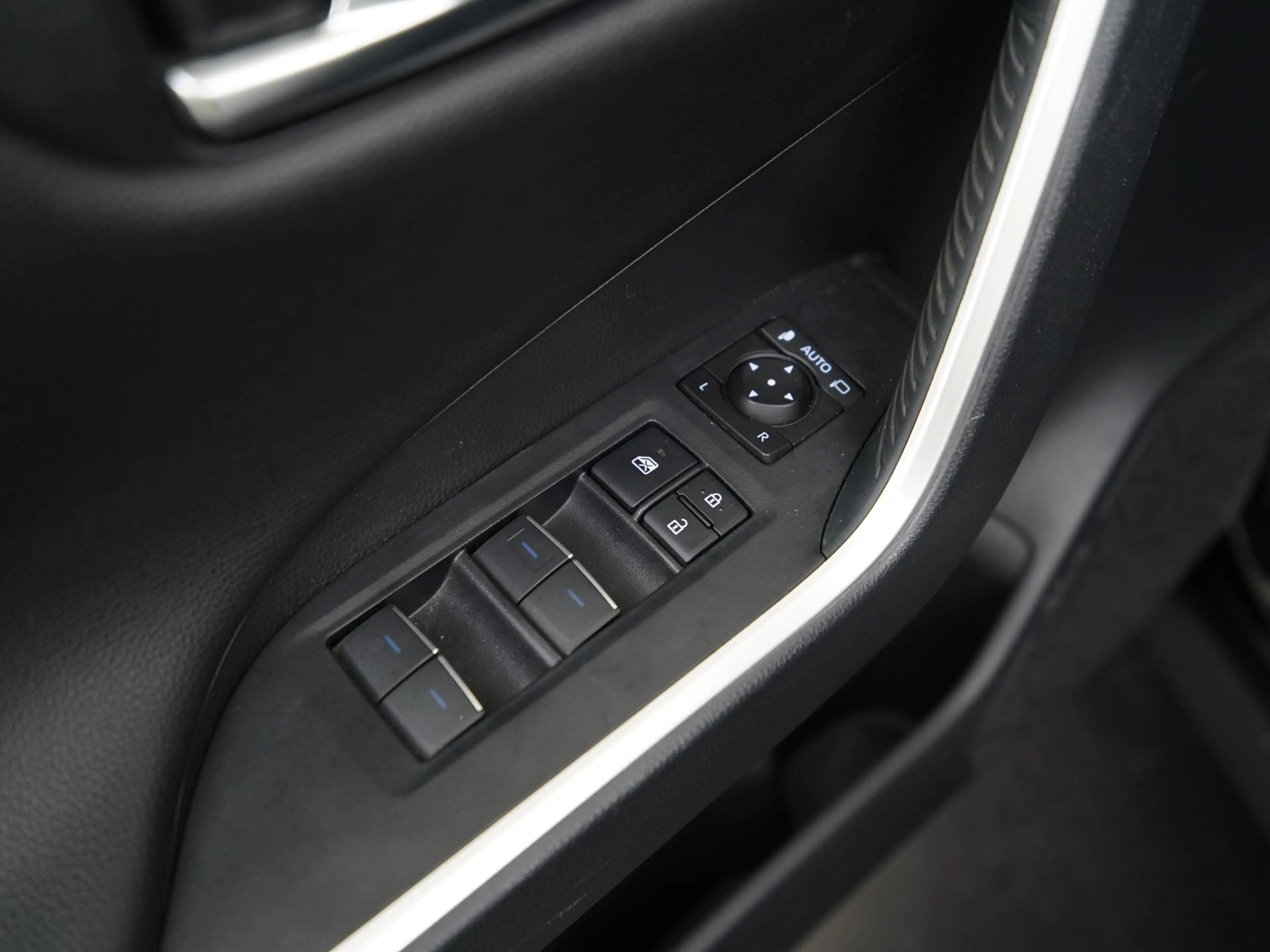 Toyota RAV 4 2.5 Hybrid Business Plus | Leder | Zondag Open! — photo 36