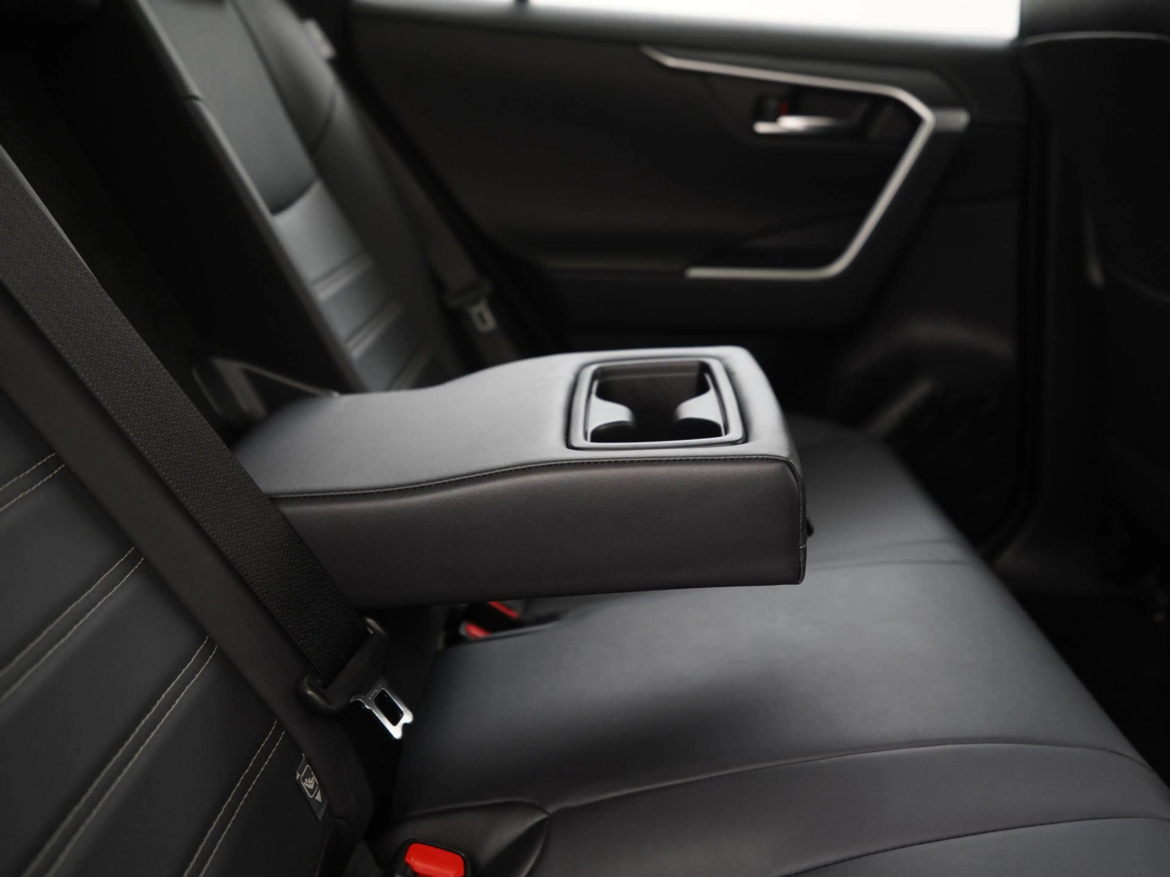 Toyota RAV 4 2.5 Hybrid Business Plus | Leder | Zondag Open! — photo 28