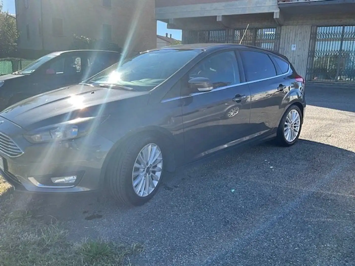 Ford Focus gpl 5 porte Gris - 1