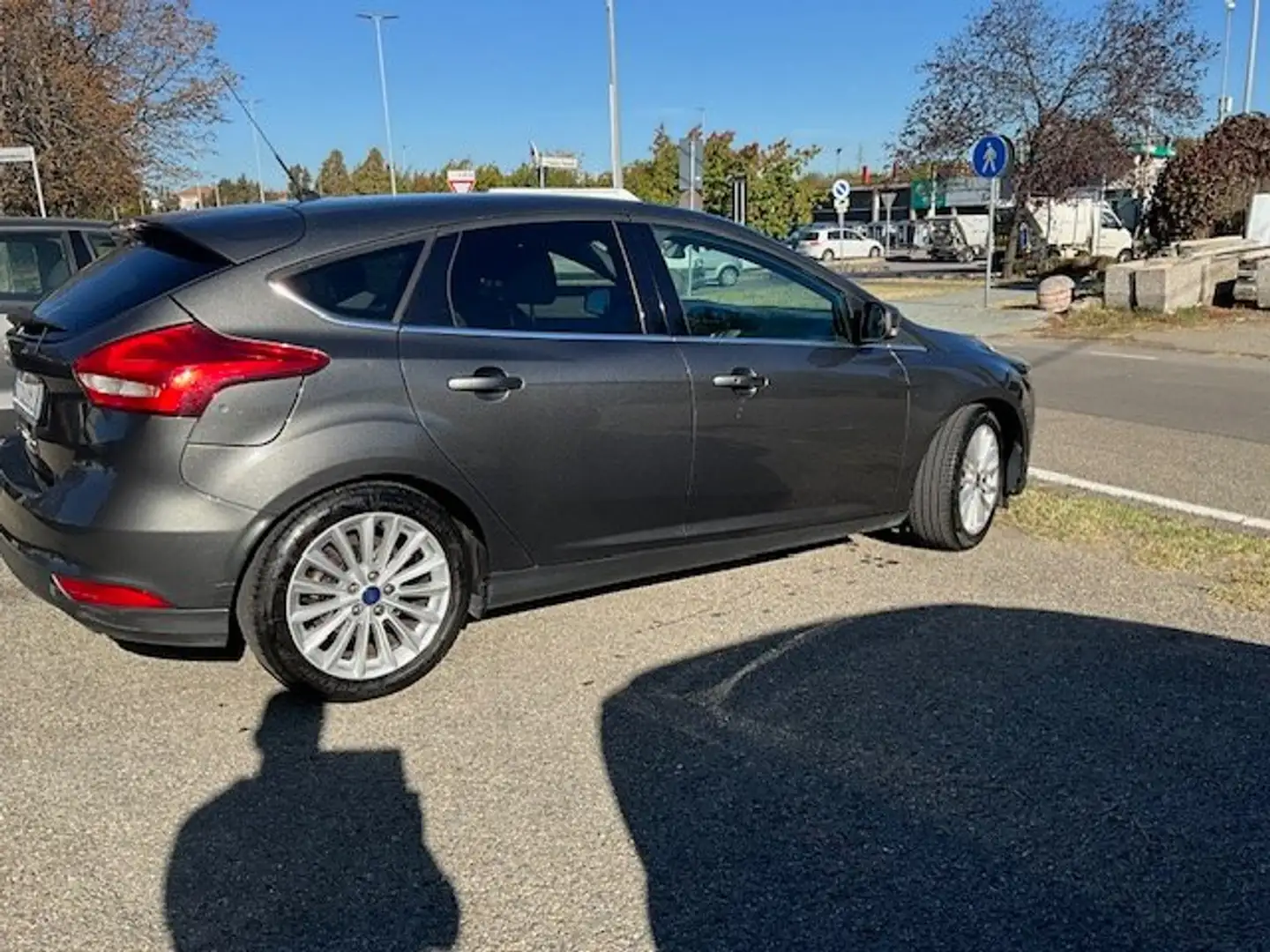 Ford Focus gpl 5 porte Gris - 2