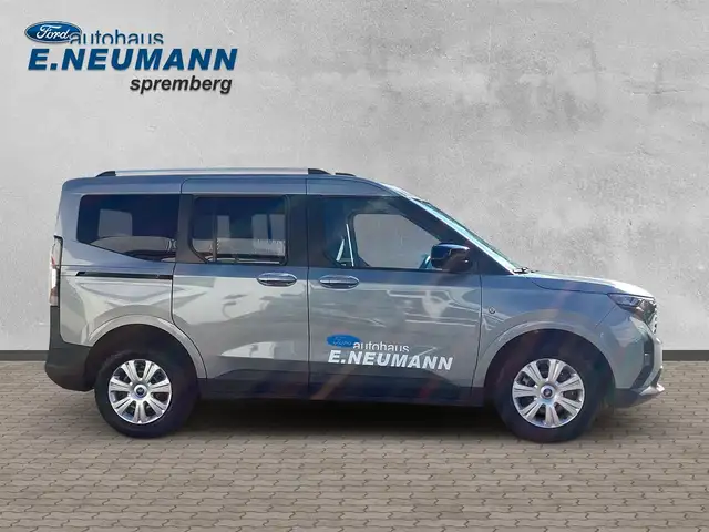 Ford Tourneo Courier Titanium