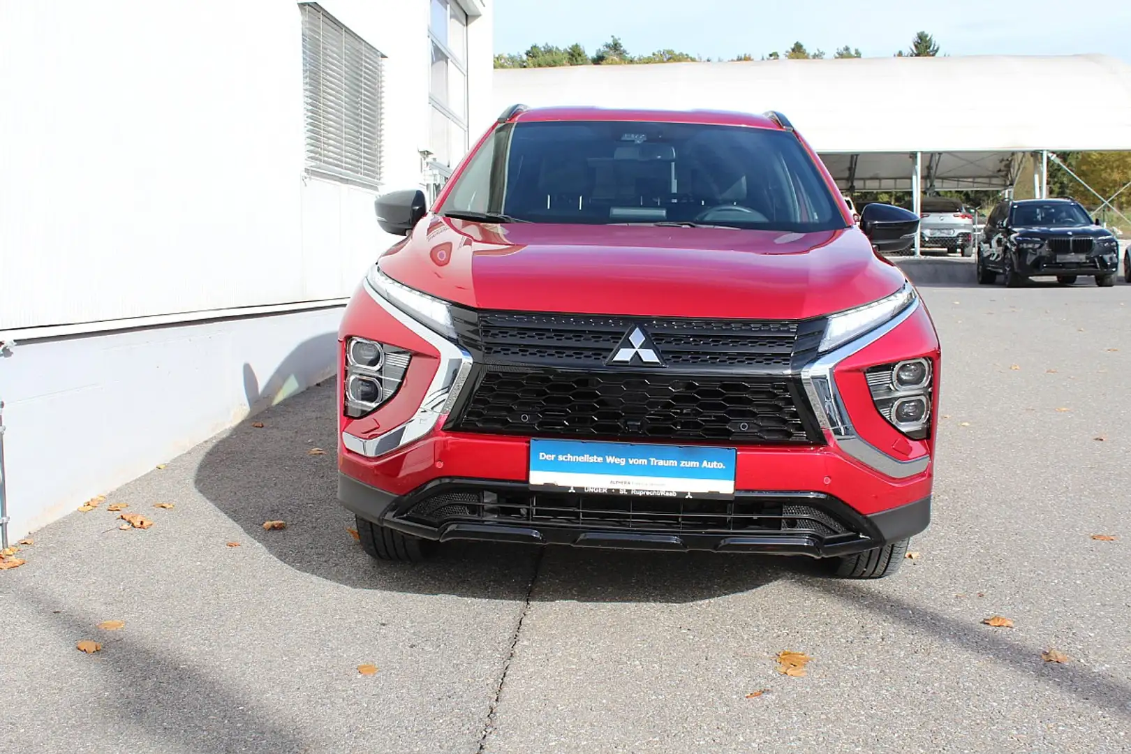 Mitsubishi Eclipse Cross 2.4 PHEV 4WD 45 Jahre Edition CVT Aut. Rot - 2