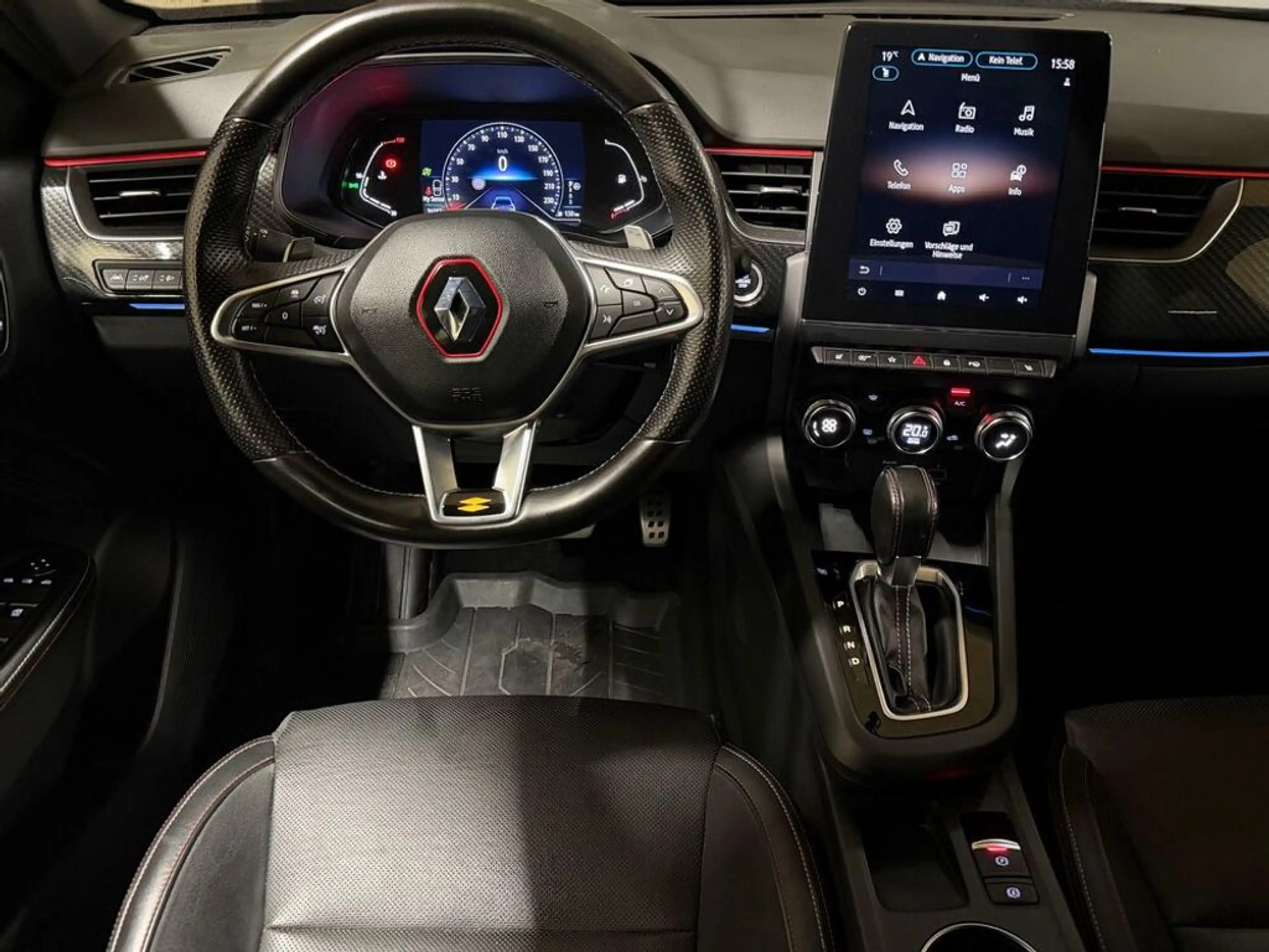 Renault Arkana TCe 140 RS Line — photo 10