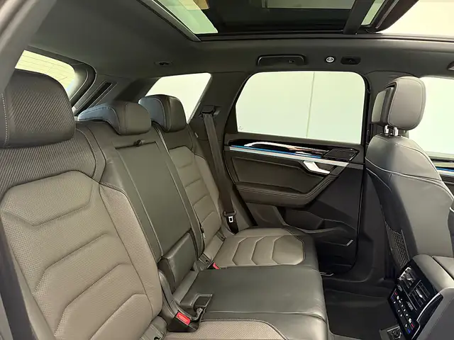 Volkswagen Touareg 4Motion V6 TDI SCR R-Line Aut. Panoramadach AHK Ansicht 26