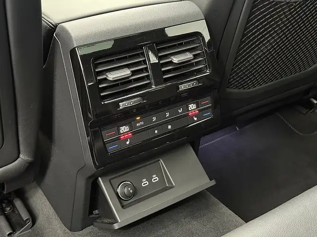 Volkswagen Touareg 4Motion V6 TDI SCR R-Line Aut. Panoramadach AHK Ansicht 29