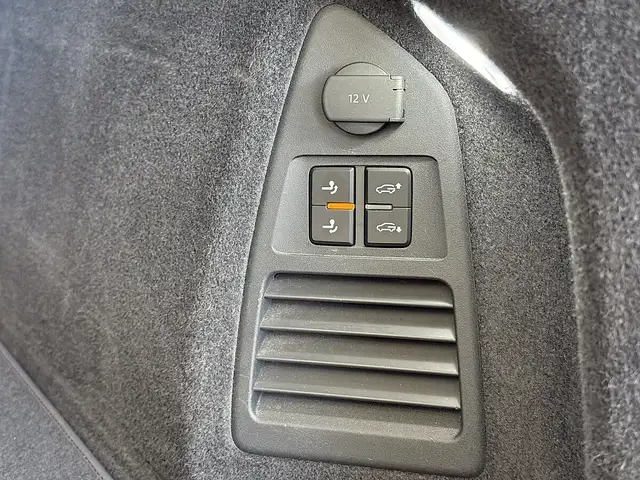 Volkswagen Touareg 4Motion V6 TDI SCR R-Line Aut. Panoramadach AHK Ansicht 31