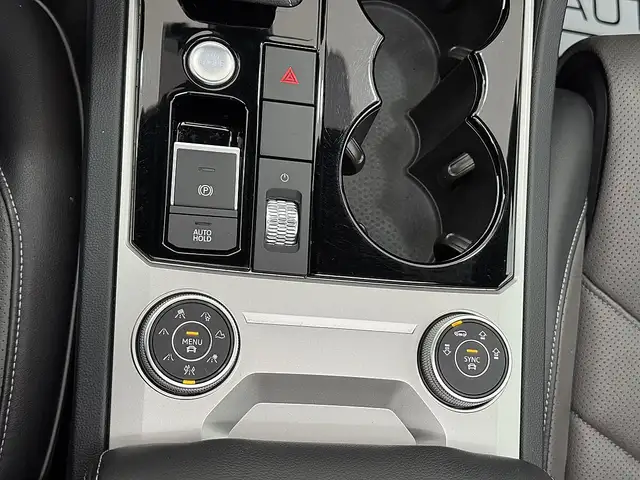 Volkswagen Touareg 4Motion V6 TDI SCR R-Line Aut. Panoramadach AHK Ansicht 36