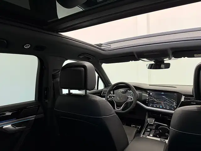 Volkswagen Touareg 4Motion V6 TDI SCR R-Line Aut. Panoramadach AHK Ansicht 33