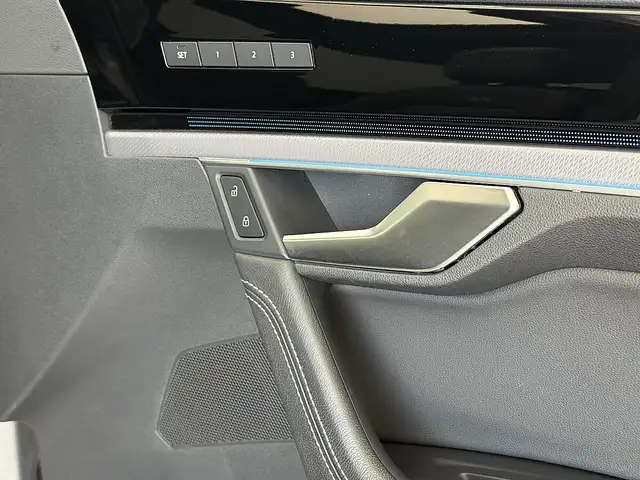 Volkswagen Touareg 4Motion V6 TDI SCR R-Line Aut. Panoramadach AHK Ansicht 24