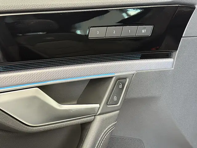 Volkswagen Touareg 4Motion V6 TDI SCR R-Line Aut. Panoramadach AHK Ansicht 18